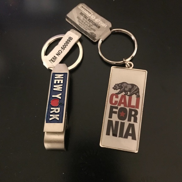 SOLD IN A BUNDLE. NY bottle opener key ring & CA keychain! - Picture 5 of 8